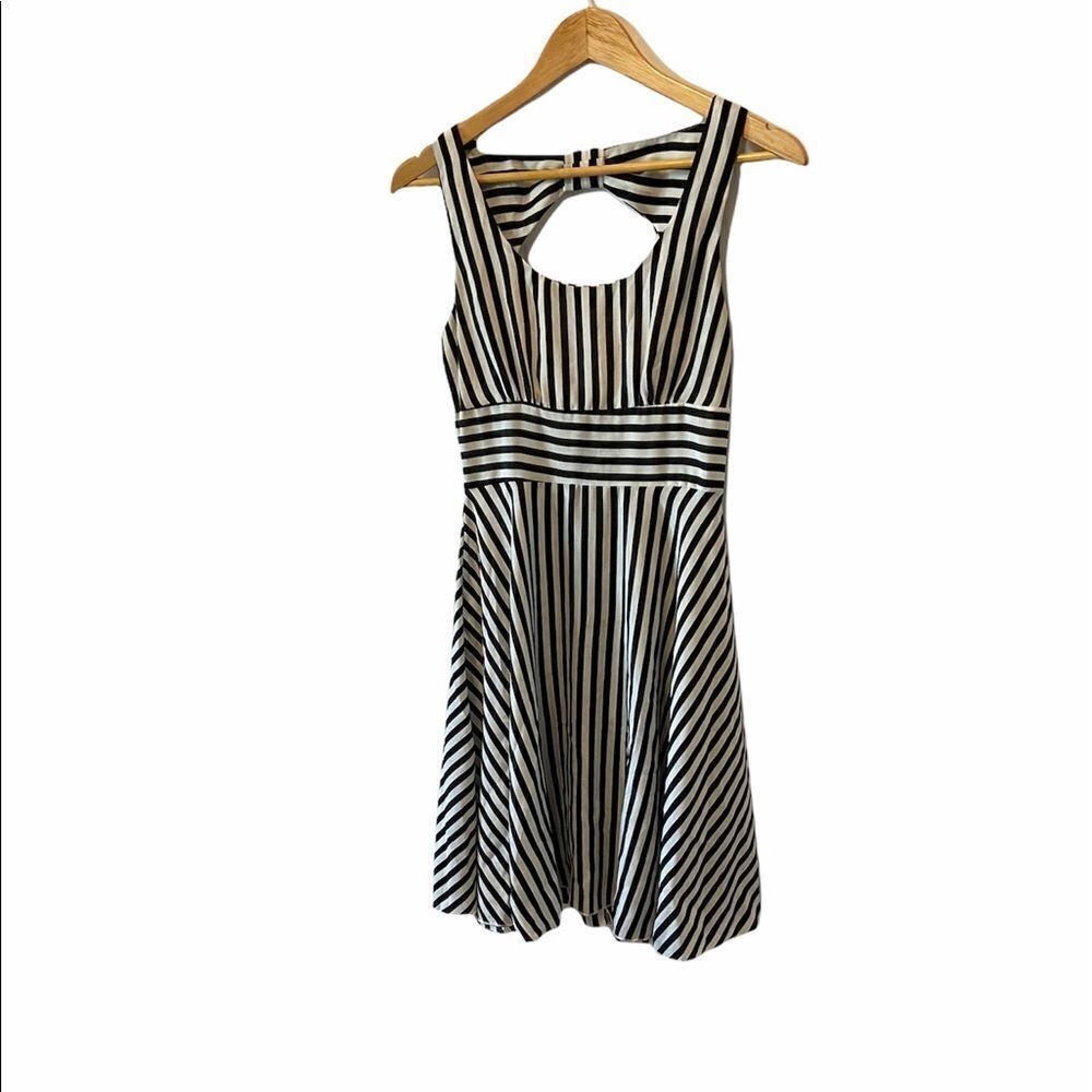 LOVELY GIRL Black&White Striped Cut Out Mini Dress